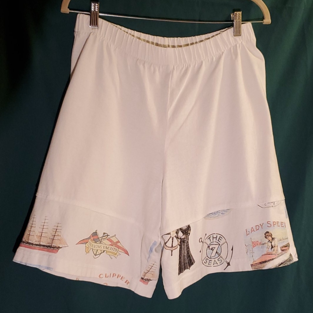 Julie Mango fun nautical shorts medium